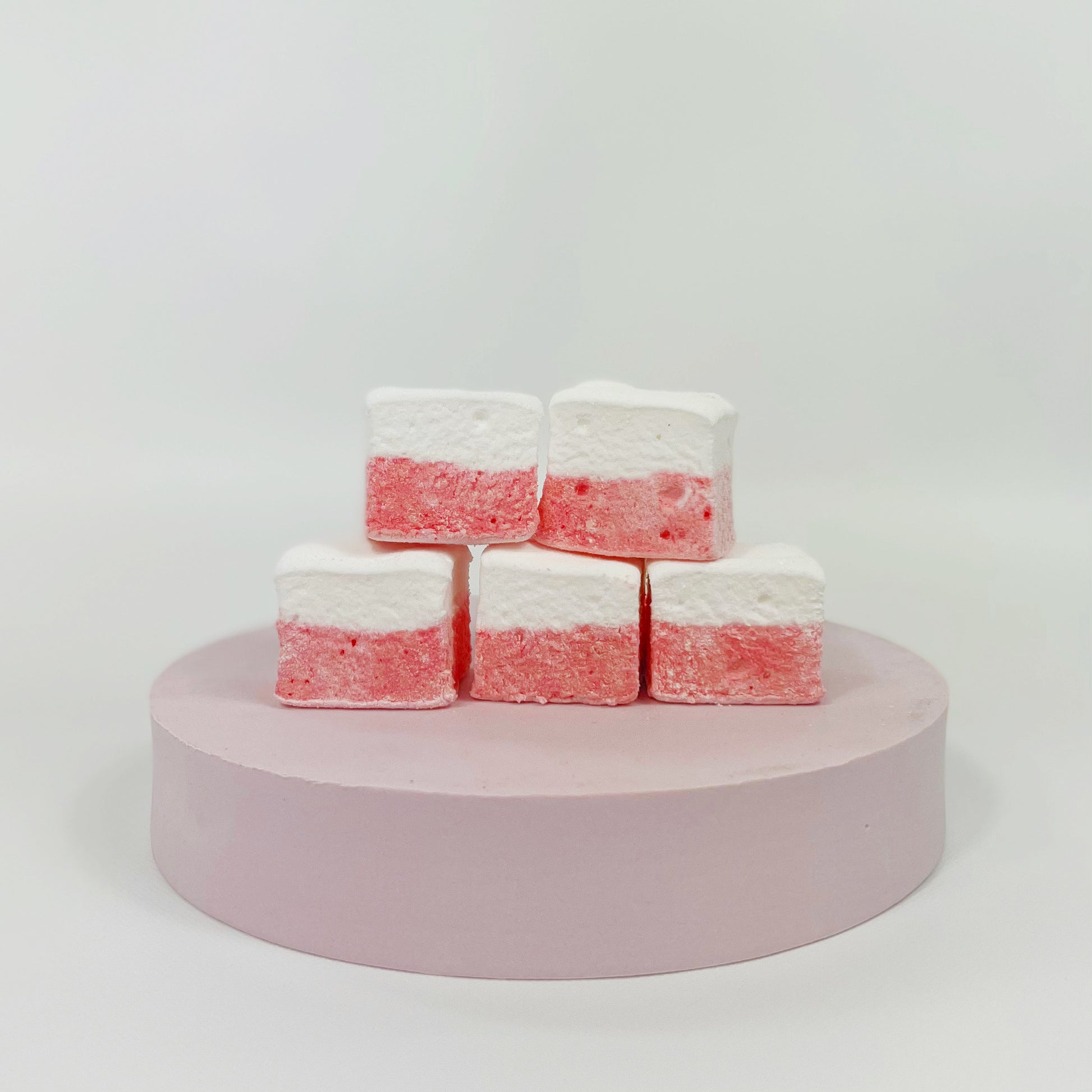 Pink Marshmallows cake Bulgari 580 Gr.